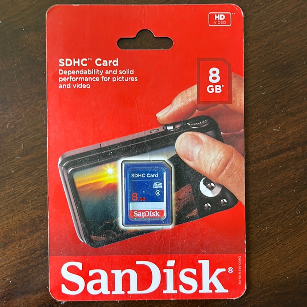 SanDisk 8GB SDHC Flash Memory Card BRAND NEW SEALED